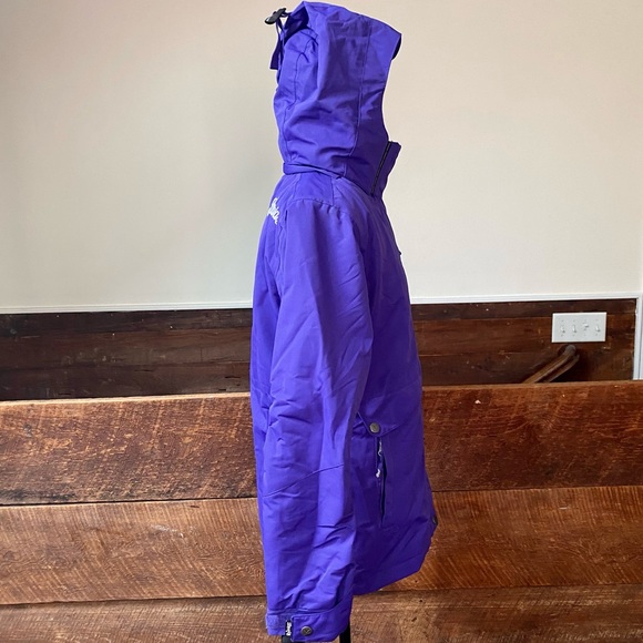 Liquid Montreal Deluxe Ski & Snowboarding Jacket - Picture 8 of 16